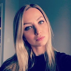 Meet your Posher, Valeria